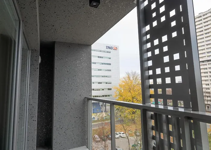 Golden Apartmentsisok15I2
