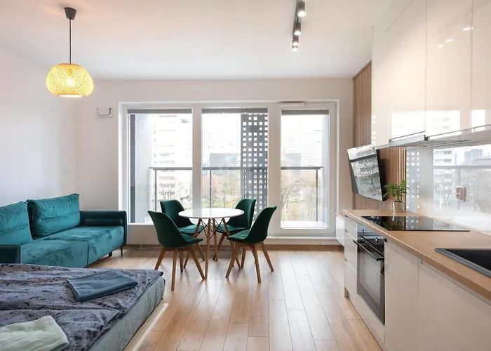 Golden Apartmentsisok15I2